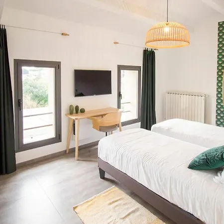 4 Bd In Willa Hyères