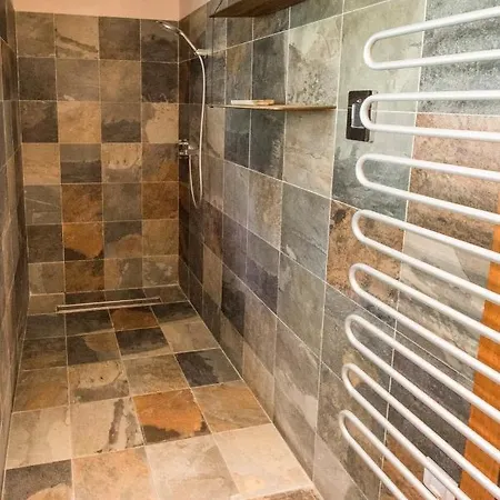 4 Bd In Willa