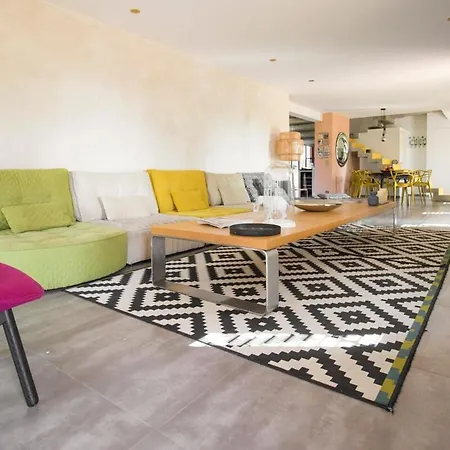 4 Bd In Willa Hyères