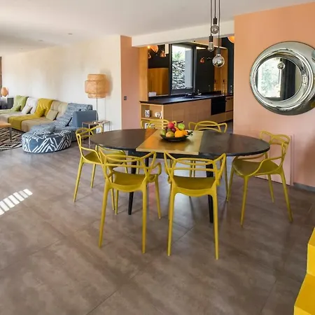 4 Bd In Willa