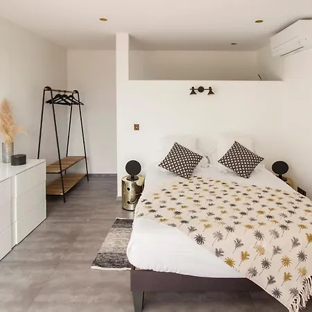 4 Bd In * Hyères
